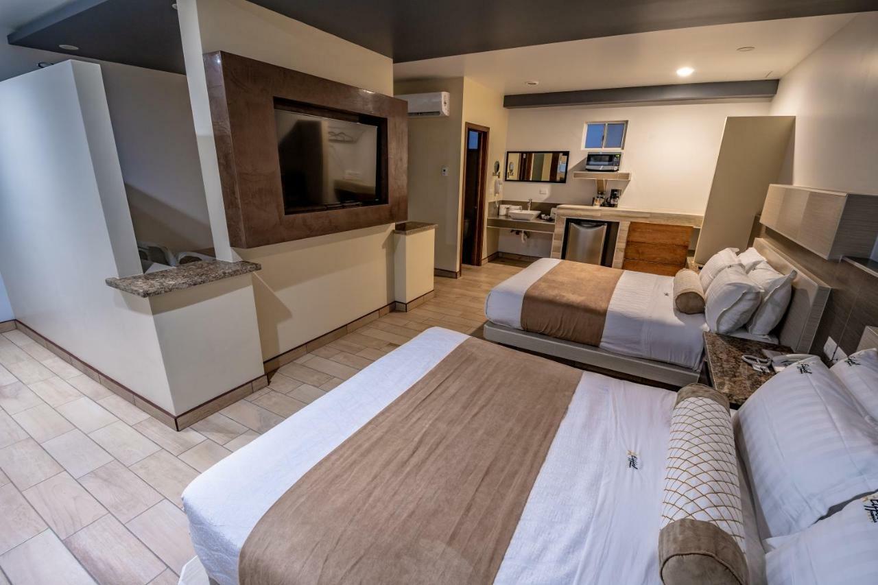 Hotel Eiffel Ensenada Zewnętrze zdjęcie