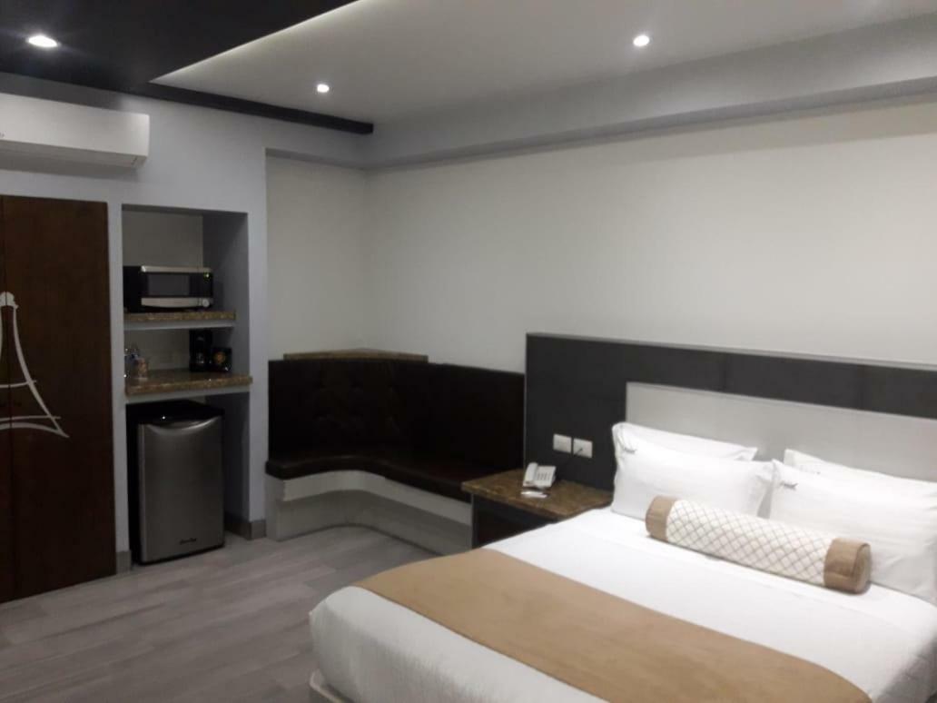 Hotel Eiffel Ensenada Zewnętrze zdjęcie
